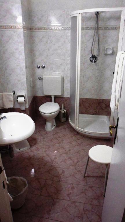 Hotel Reali Кианчано Терме Стая снимка