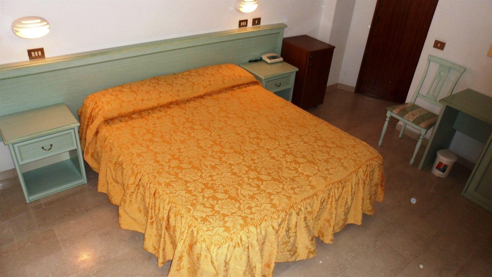 Hotel Reali Кианчано Терме Екстериор снимка