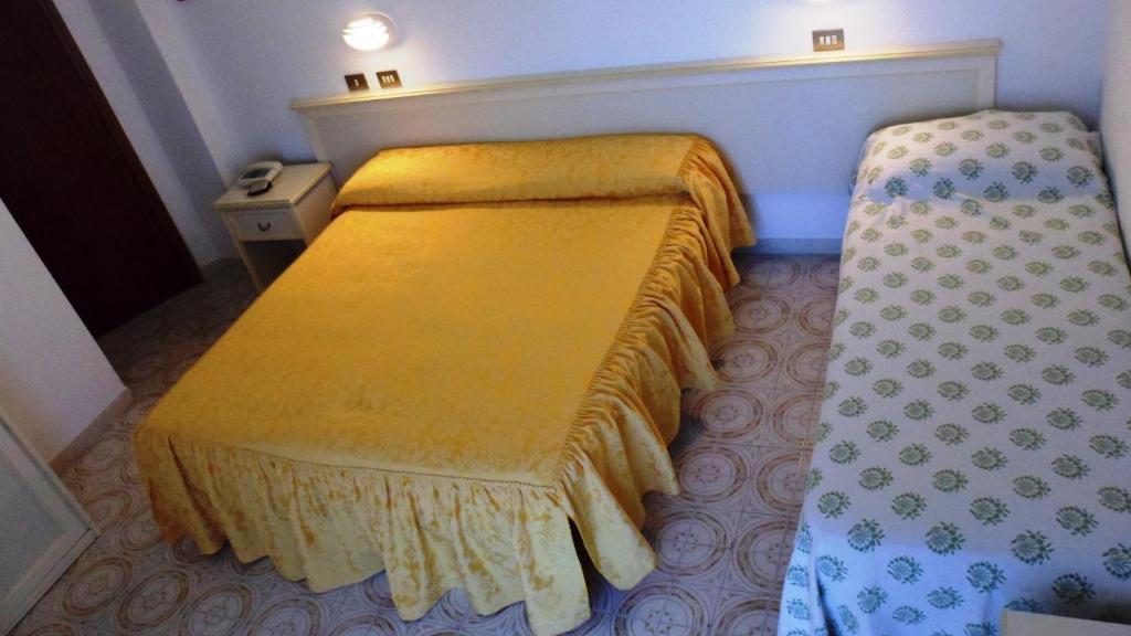 Hotel Reali Кианчано Терме Стая снимка