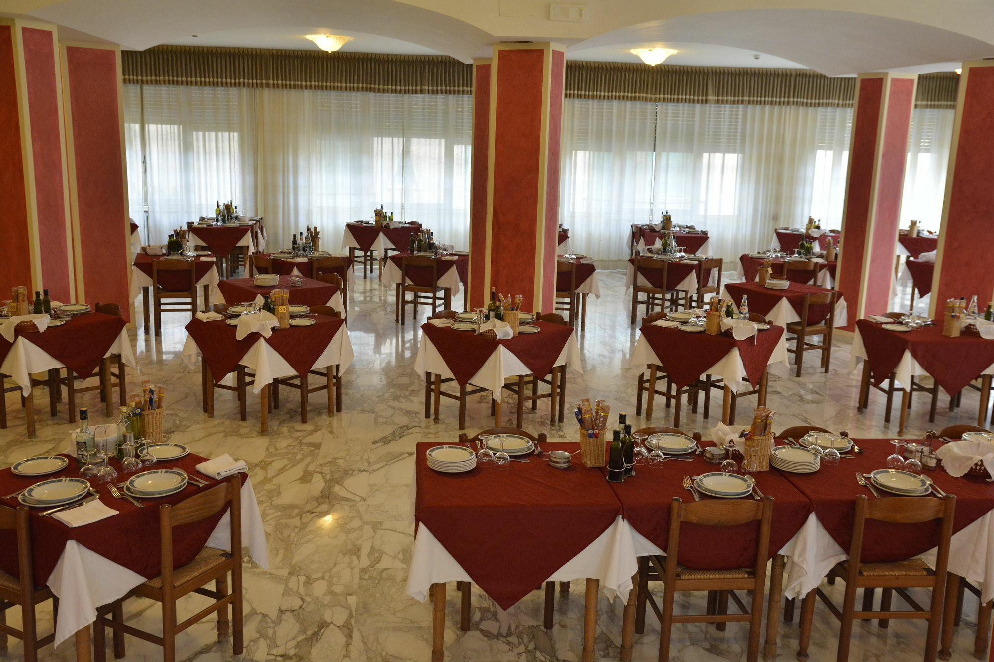 Hotel Reali Кианчано Терме Екстериор снимка